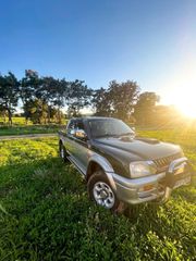 Mitsubishi L200 2005