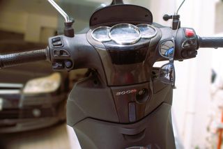 Piaggio Beverly 300i 2014-thumb-4