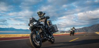 CFmoto 700 MT 2026 Ετοιμοπαράδοτο Με Δώρο Το Τριβάλιτσο-thumb-2