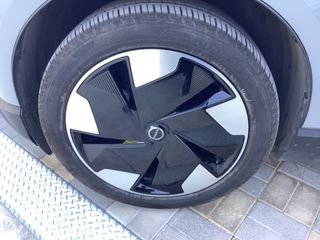 Volvo EX30 2024-thumb-6