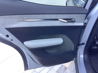 Volvo EX30 2024-thumb-12