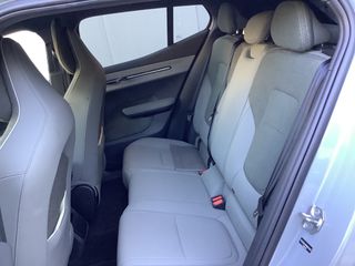 Volvo EX30 2024-thumb-13