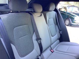 Volvo EX30 2024-thumb-16