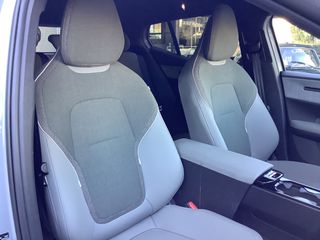 Volvo EX30 2024-thumb-21
