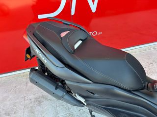 Yamaha XMAX 300 2021-thumb-13