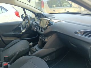 Peugeot 208 2017 BLUEHDI-thumb-13