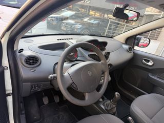 Renault Twingo 2011 1.5 diesel-thumb-7