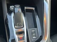 Peugeot 3008 2022 Pure Tech 130 Auto Active Plus-thumb-9