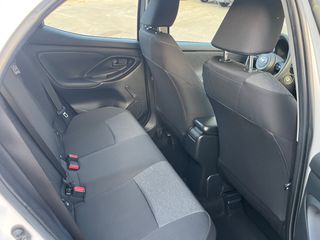 Toyota Yaris 2022 HYBRID AUTOMATIC HDF BUSINESS-thumb-23