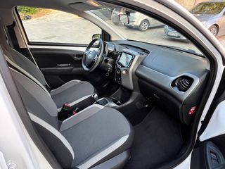 Toyota Aygo 2021 AUTOMATIC X- PLAY MMT-thumb-8