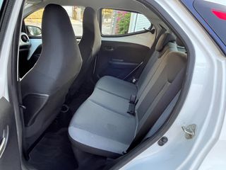 Toyota Aygo 2021 AUTOMATIC X- PLAY MMT-thumb-11