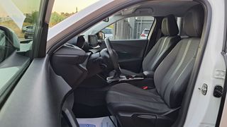 Peugeot 2008 2021 1.2 PureTech Allure-thumb-13