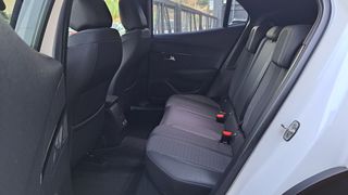 Peugeot 2008 2021 1.2 PureTech Allure-thumb-14