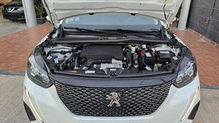Peugeot 2008 2021 1.2 PureTech Allure-thumb-19