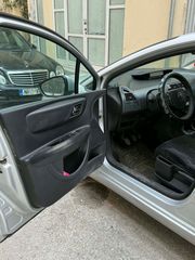 Citroen C4 2010-thumb-6