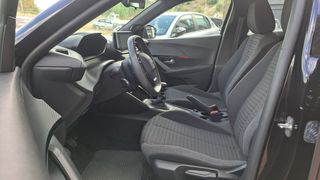 Peugeot 2008 2023 1.2PureTech Active Pack-thumb-11