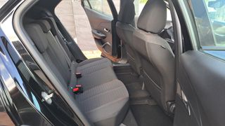 Peugeot 2008 2023 1.2PureTech Active Pack-thumb-14