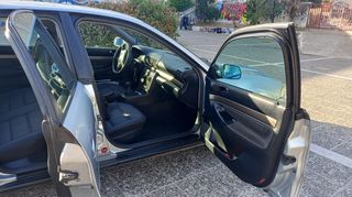 Audi A4 1998 A4-thumb-3