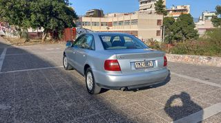 Audi A4 1998 A4-thumb-9