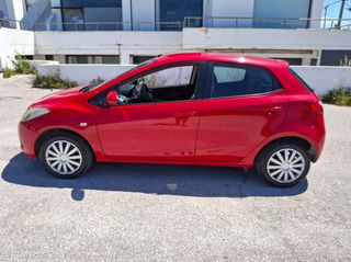 Mazda 2 2009-thumb-1