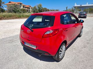 Mazda 2 2009-thumb-6