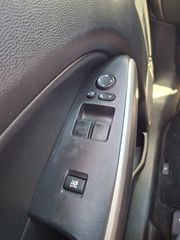 Mazda 2 2009-thumb-17