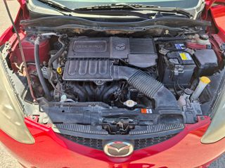 Mazda 2 2009-thumb-21