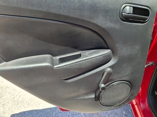 Mazda 2 2009-thumb-27
