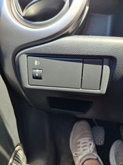 Mazda 2 2009-thumb-28