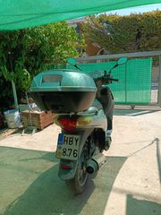 Roller / Scooter 2011 Honda PSi 150-thumb-2