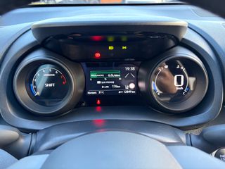 Toyota Yaris 2024 1.5P STYLE 31.631ΧΛΜ! ΑΡΙΣΤΟ!-thumb-38