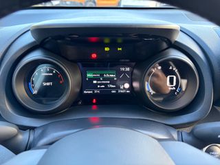 Toyota Yaris 2024 1.5P STYLE 31.631ΧΛΜ! ΑΡΙΣΤΟ!-thumb-39