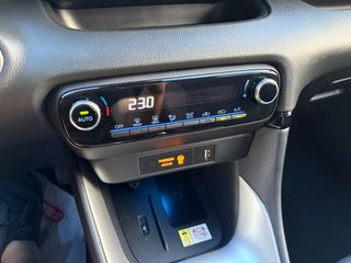 Toyota Yaris 2024 1.5P STYLE 31.631ΧΛΜ! ΑΡΙΣΤΟ!-thumb-42