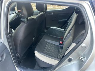 Nissan Micra 2018-thumb-9