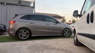 Mercedes-Benz B 180 2019-thumb-3
