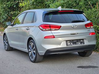 Hyundai i 30 2018 1.6CRDI 110PS   NAVI- CAM- CLIMA-XENON-thumb-2