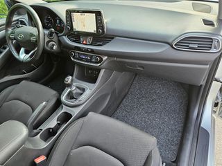 Hyundai i 30 2018 1.6CRDI 110PS   NAVI- CAM- CLIMA-XENON-thumb-7