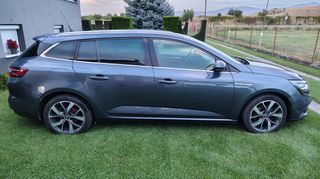 Renault Megane 2017 GRANDTOUR 1.5 TdCI 110 BOSE EDITION-thumb-5