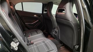 Mercedes-Benz GLA 200 2015 Urban/Progressive-thumb-16