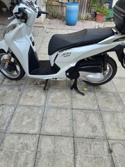 Honda SH 300 2017-thumb-3