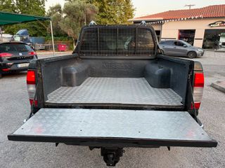 Nissan Navara 2004 navara-thumb-18