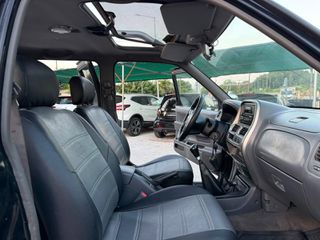Nissan Navara 2004 navara-thumb-12