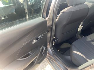 Peugeot 208 2022 208 1.5 BlueHDi 100 S&S Active-thumb-4