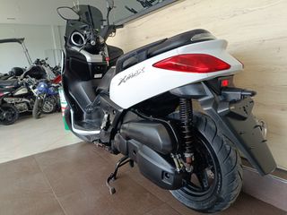 Yamaha XMAX 125 2012-thumb-3