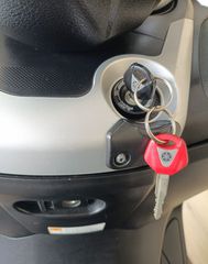 Yamaha XMAX 125 2012-thumb-8