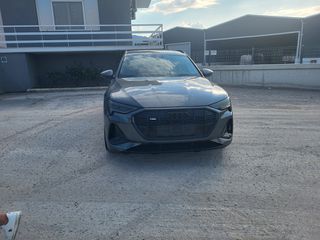Audi e-tron 2021 Sporpack 50 S line-thumb-5