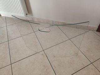 Κυρτό Προστατευτικό Τζάμι Τζακιού (Tempered Glass 8mm) – Άριστη Κατάσταση