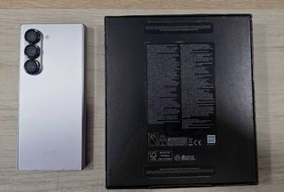 Samsung galaxy z fold 6-thumb-1