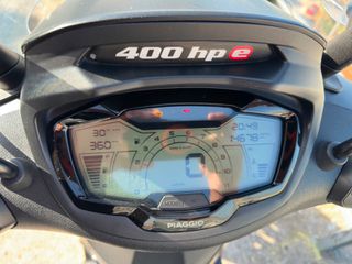 Piaggio Beverly 400 2024-thumb-7