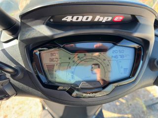 Piaggio Beverly 400 2024-thumb-8